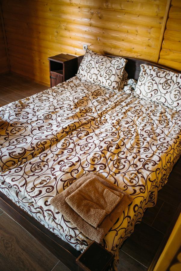 Zarichna Hotel Drohobych Bagian luar foto